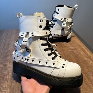 Strange Cvlt White Disorder Bondage Goth Boots‎ Size 10 New Women